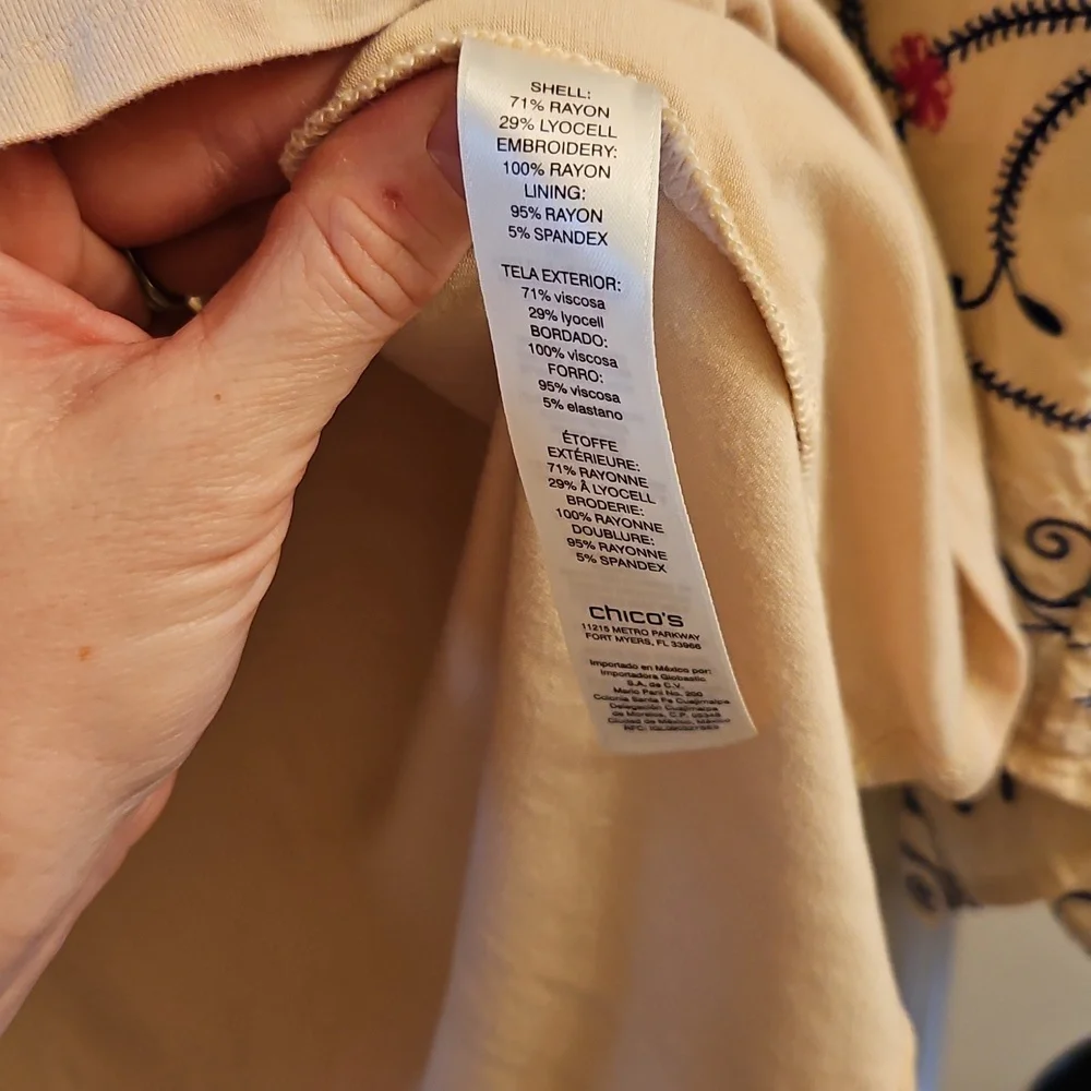 Chico’s Embroidered Tan Tiered Caftan Blouse, M/L, Boho, Floral, Festival - Picture 4 of 10